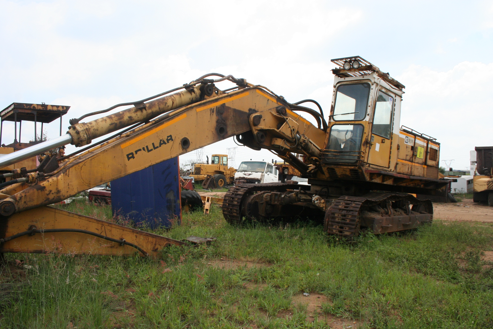 CAT 235 Excavator (Stripping For Spares)